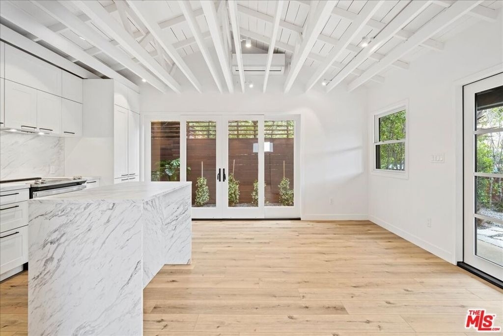 4027 Moore Street - Photo 16