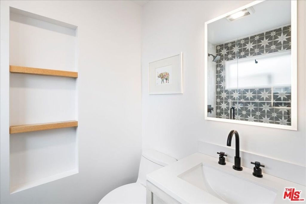 4027 Moore Street - Photo 19