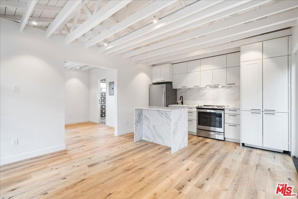 4027 Moore Street - Photo 10