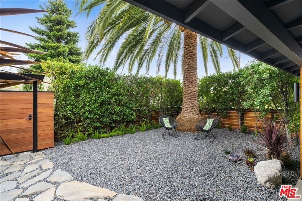 4027 Moore Street - Photo 4