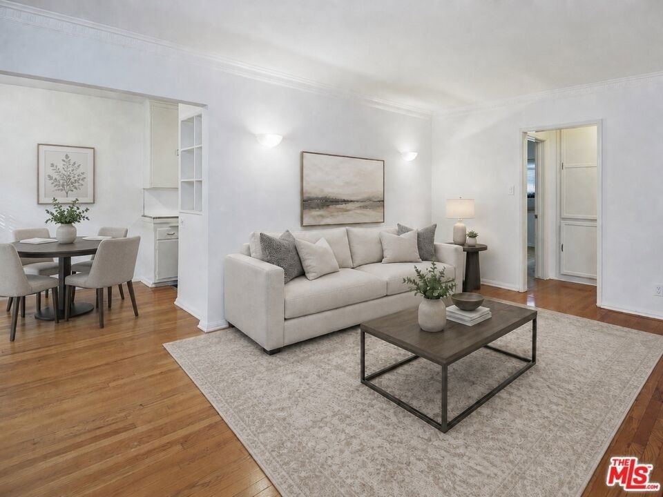 8569 Holloway Drive - Photo 3