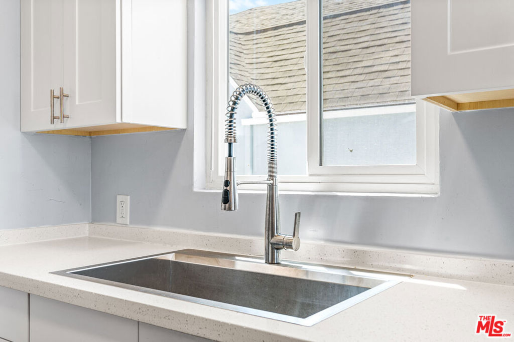 2804 Workman Street - Photo 4
