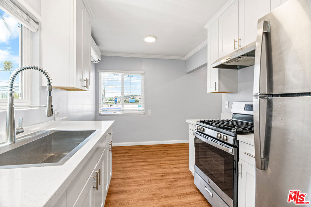 2804 Workman Street - Photo 3