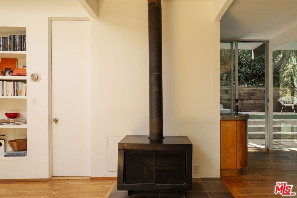 8322 Ridpath Drive - Photo 6