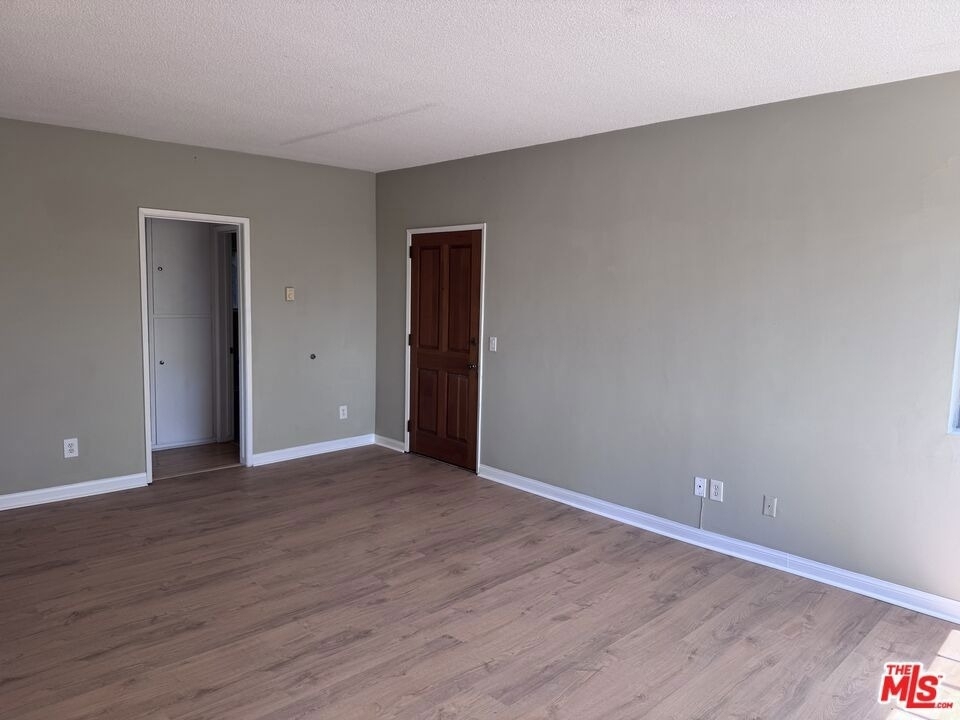 1646 Franklin Street - Photo 3