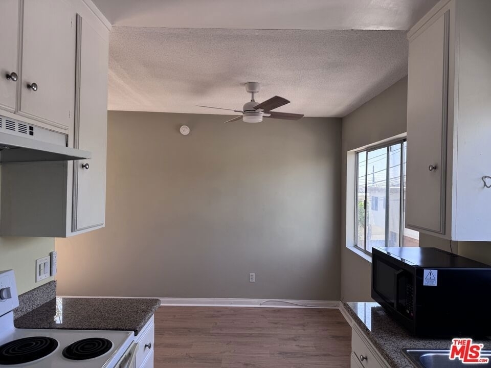 1646 Franklin Street - Photo 6