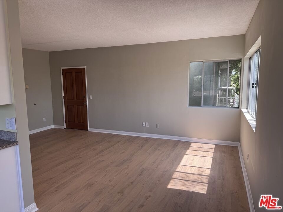 1646 Franklin Street - Photo 1