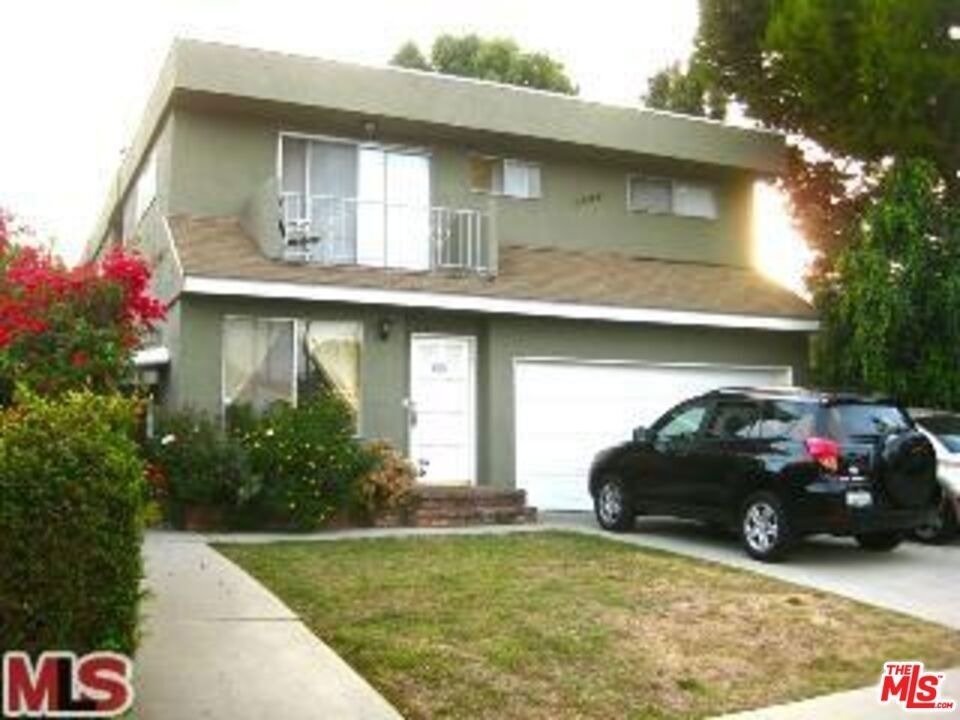 1646 Franklin Street - Photo 0