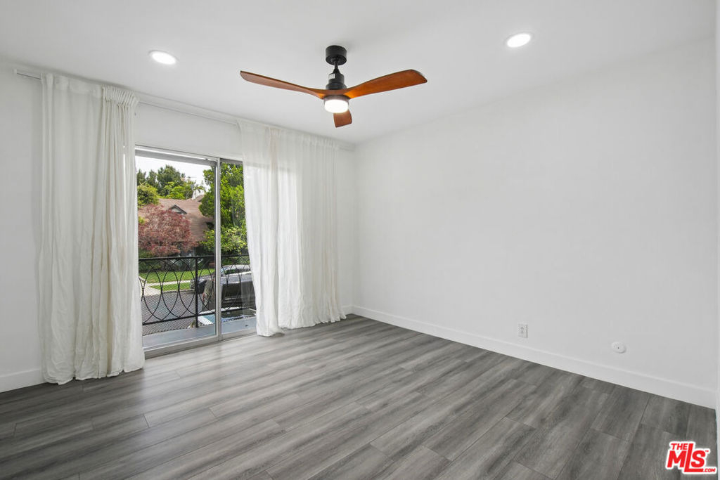 807 N Alfred Street - Photo 9
