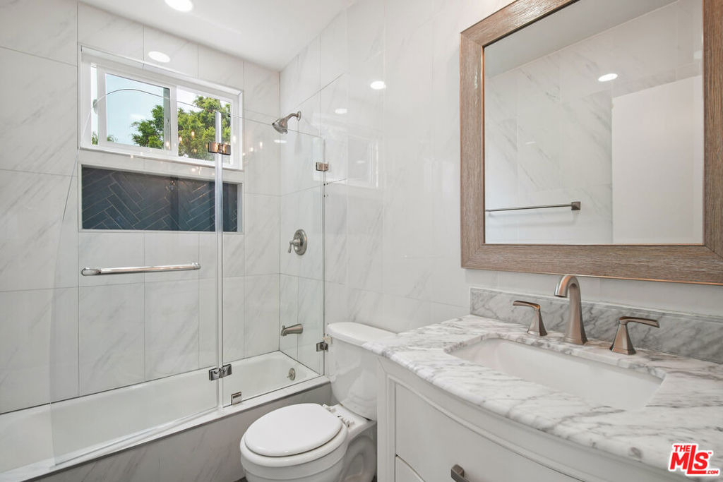 807 N Alfred Street - Photo 12