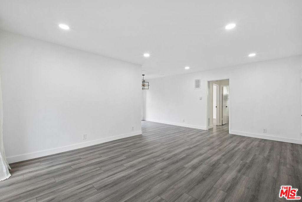 807 N Alfred Street - Photo 1