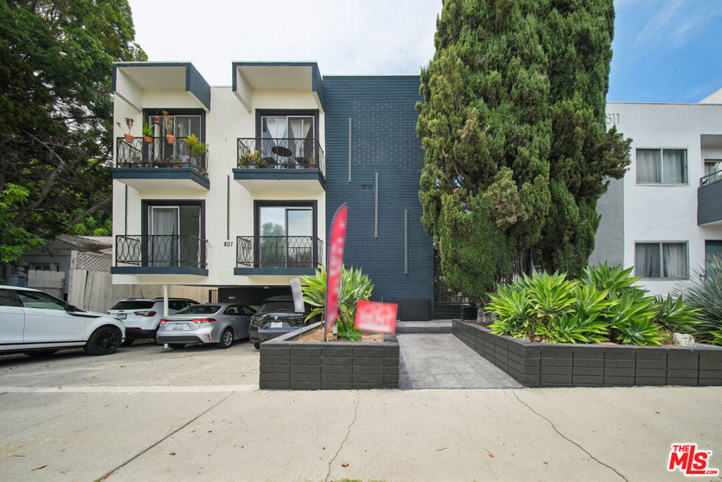 807 N Alfred Street - Photo 18