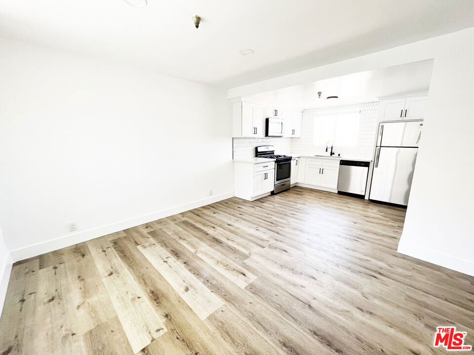 11430 Cedar Avenue - Photo 1