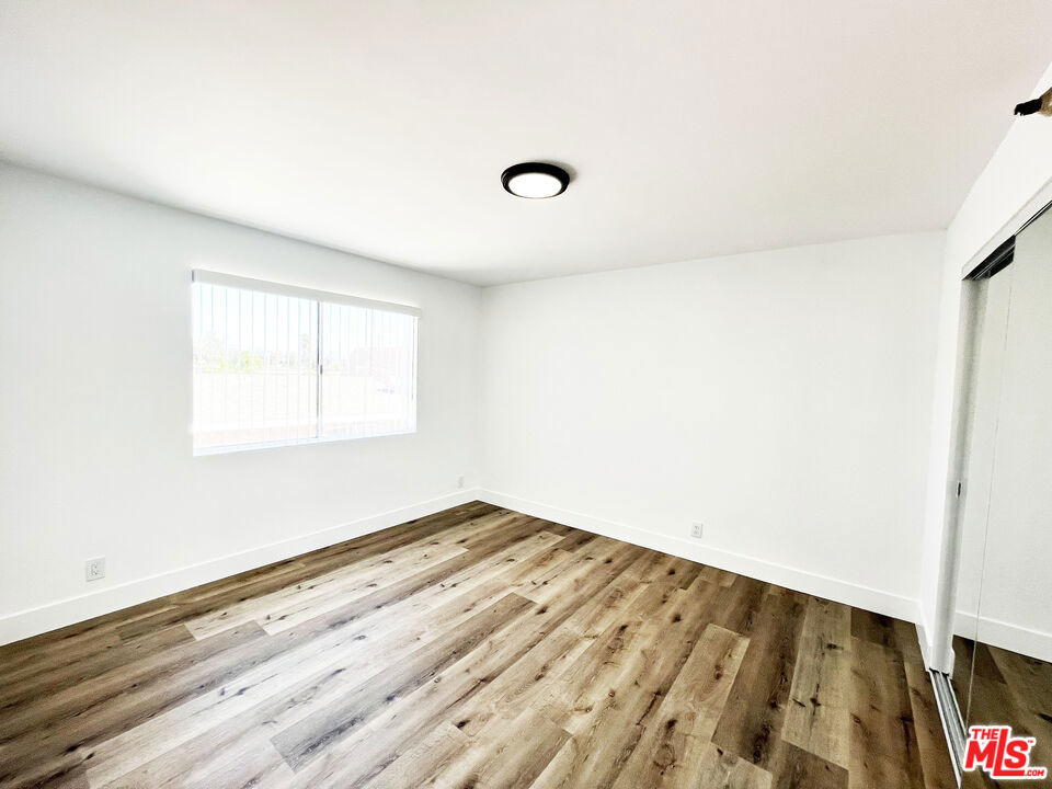 11430 Cedar Avenue - Photo 18