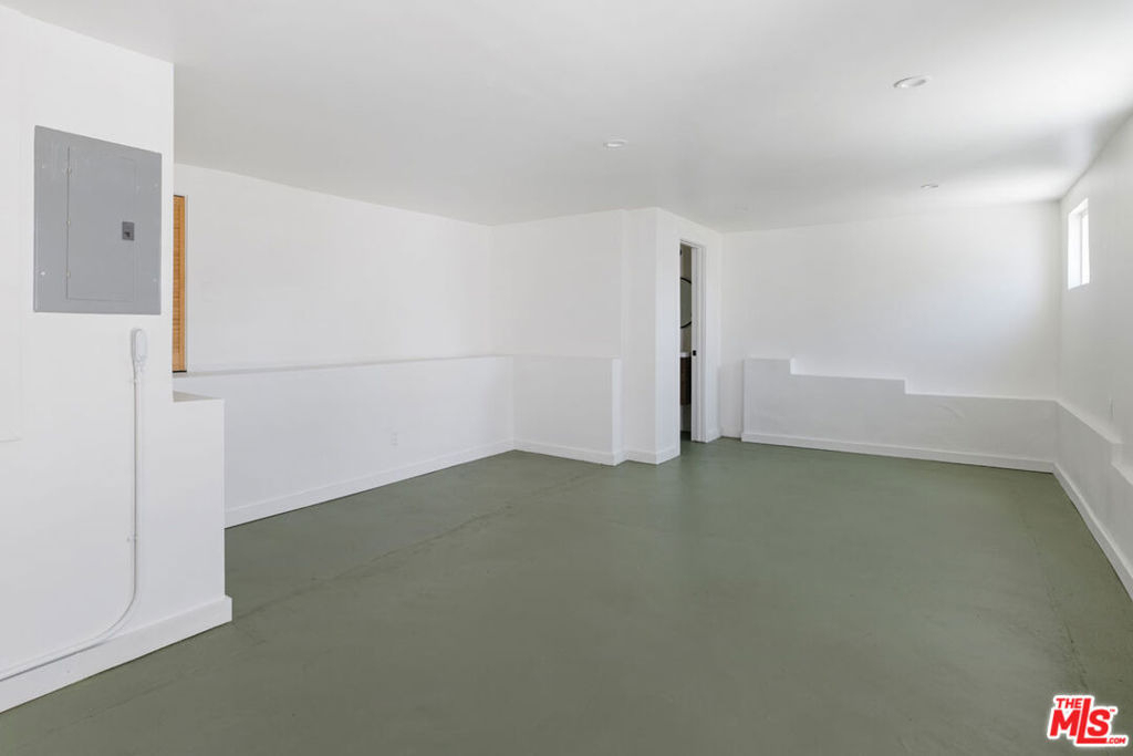 1310 1/2 Lucile Avenue - Photo 12