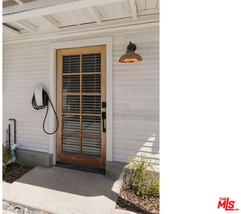 1310 1/2 Lucile Avenue - Photo 11