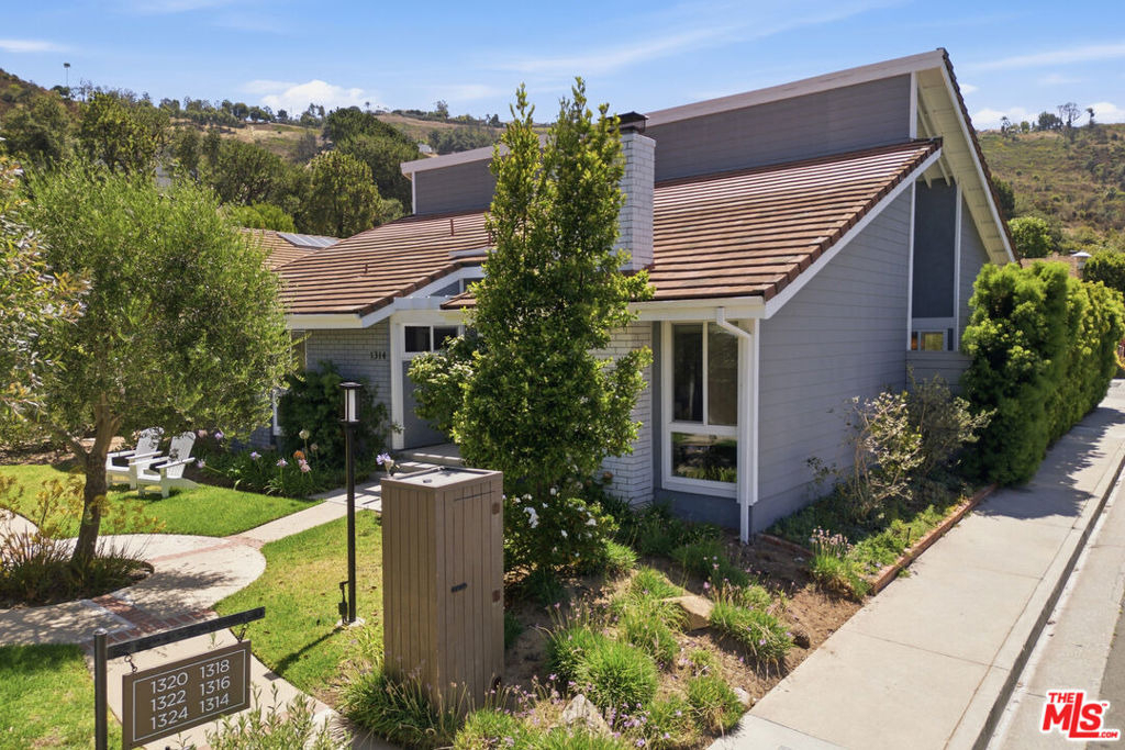 1314 Avenida De Cortez - Photo 0