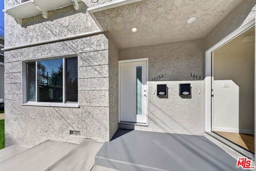 1615 S Adams Street - Photo 2