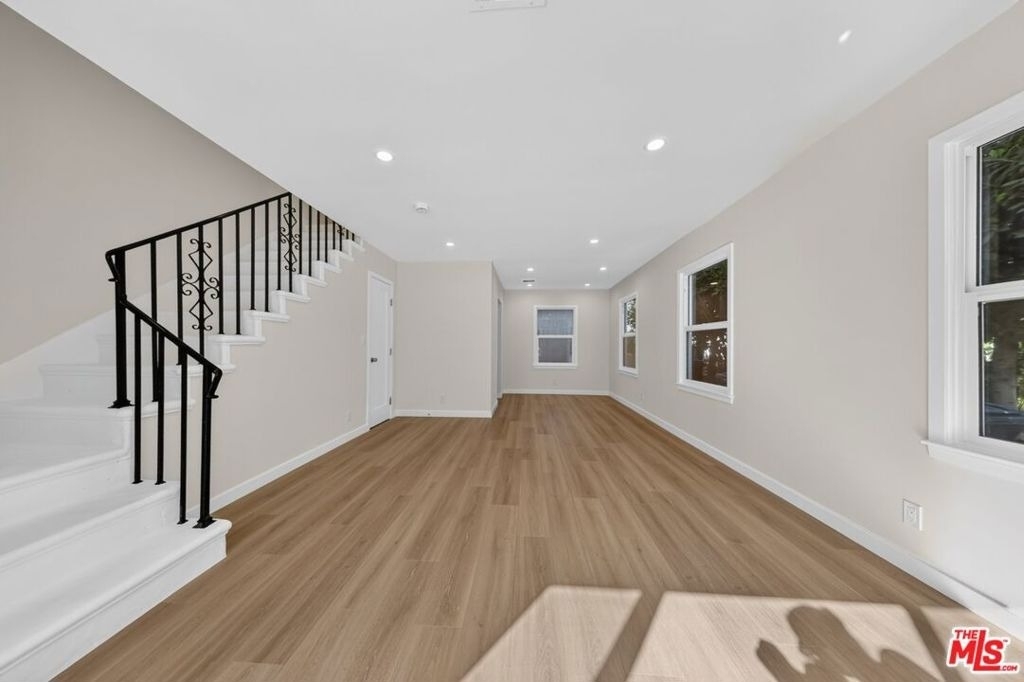 1615 S Adams Street - Photo 5