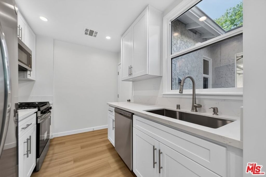 1615 S Adams Street - Photo 11