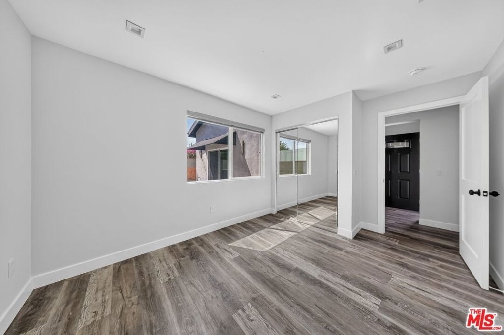6635 Riverton Avenue - Photo 14