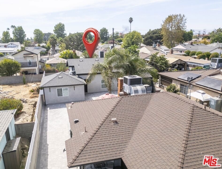 6635 Riverton Avenue - Photo 2