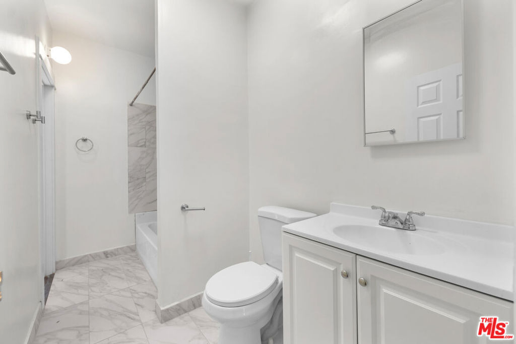 926 S Mariposa Avenue - Photo 8
