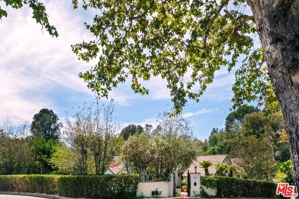251 N Layton Drive - Photo 1