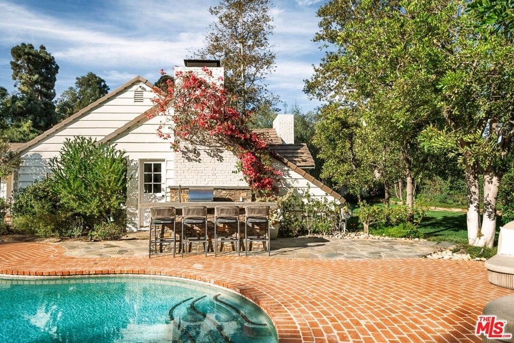 251 N Layton Drive - Photo 0