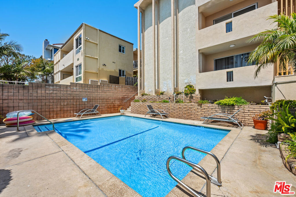 833 5th Street - Photo 17