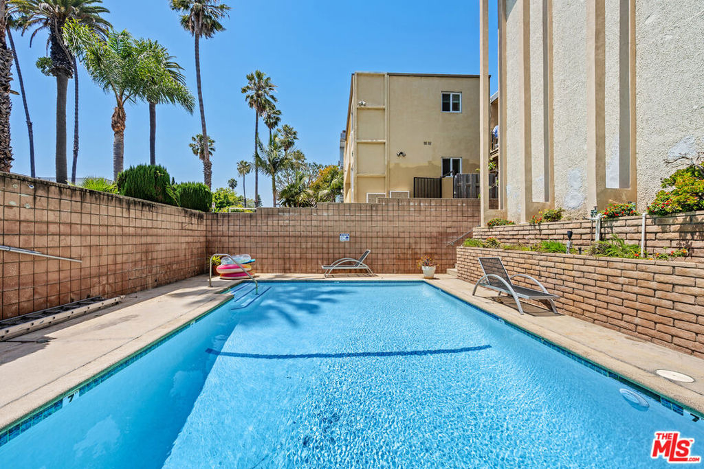 833 5th Street - Photo 20