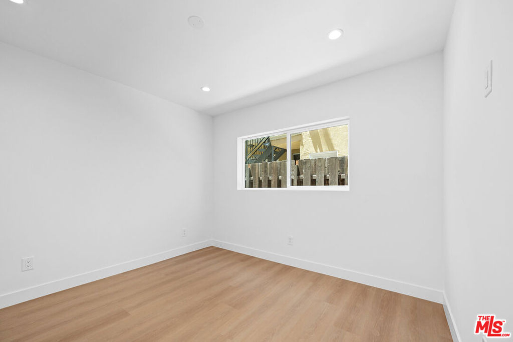 833 5th Street - Photo 3