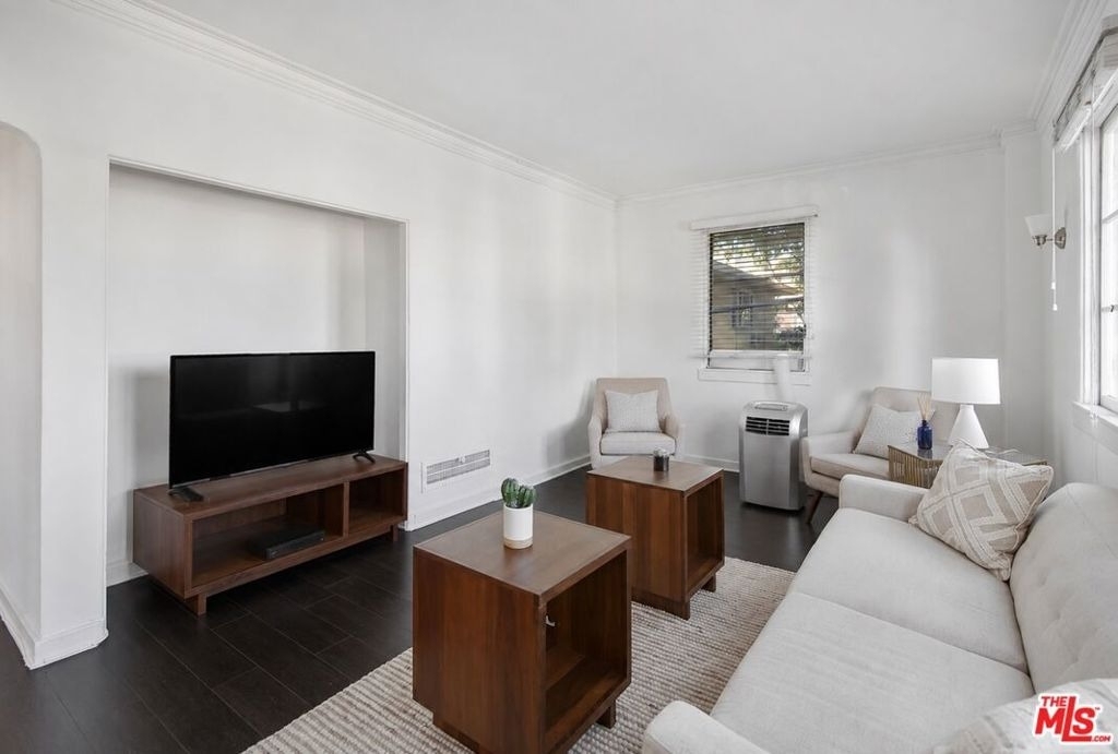 1201 N Crescent Heights Boulevard - Photo 6