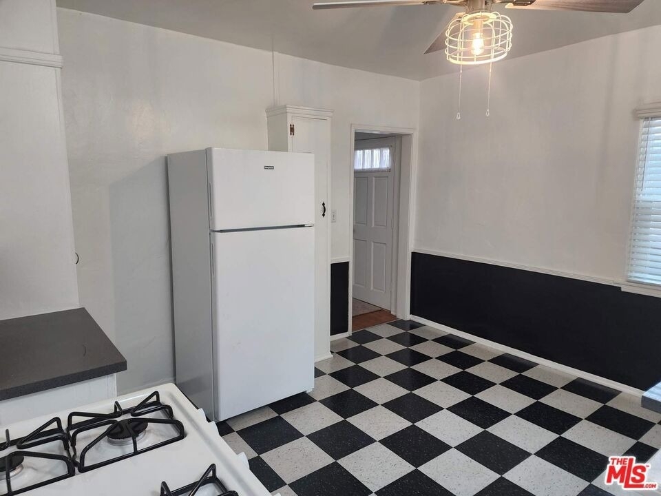 10558 Santa Monica Boulevard - Photo 13
