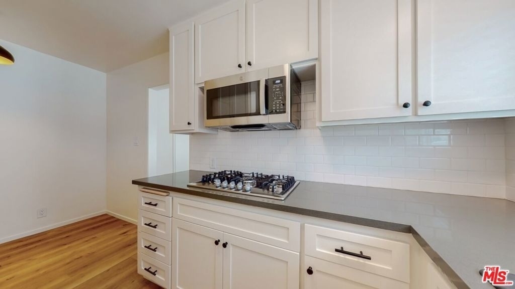 1833 Manning Avenue - Photo 12