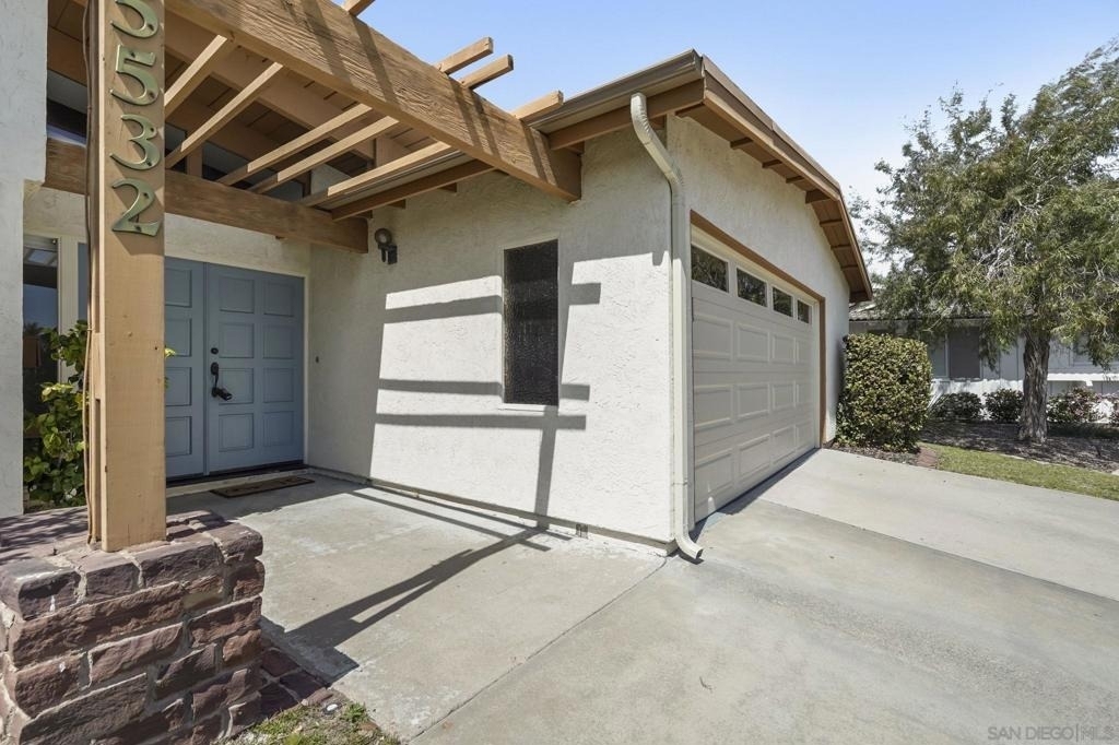 5532 Soderblom Ct - Photo 5