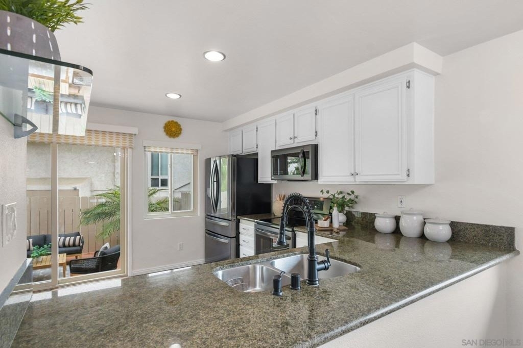 354 Travelodge Drive - Photo 10