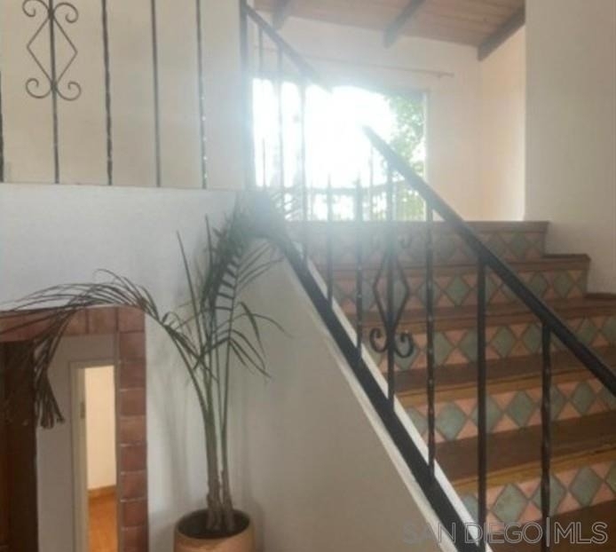 624 Schafer Place - Photo 2