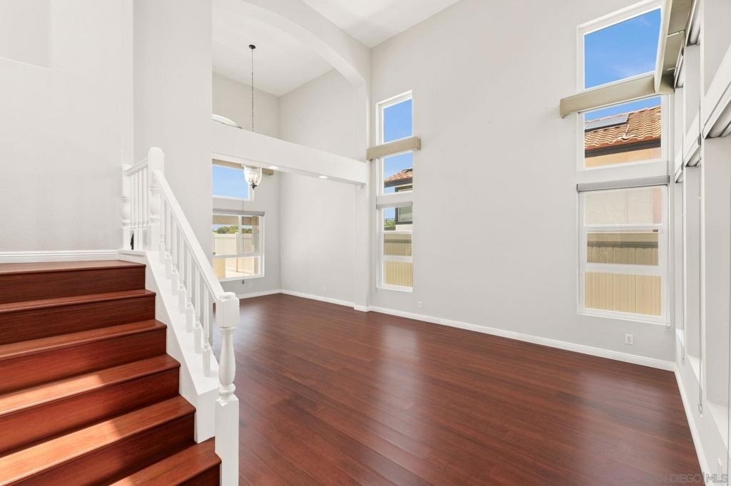 1068 Pacific Hill St - Photo 10