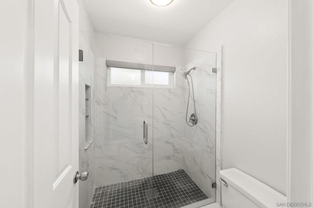 1068 Pacific Hill St - Photo 51