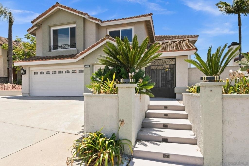 1068 Pacific Hill St - Photo 2