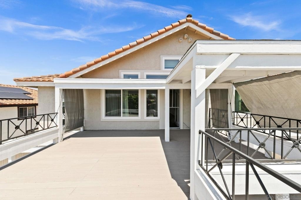1068 Pacific Hill St - Photo 42