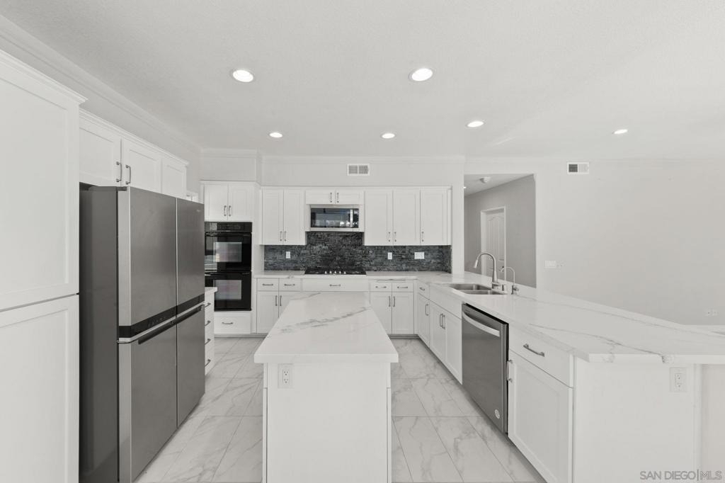 1068 Pacific Hill St - Photo 17