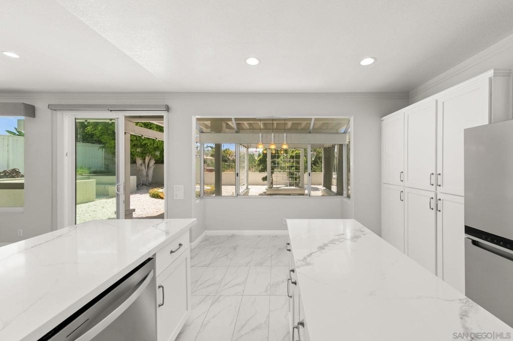 1068 Pacific Hill St - Photo 27