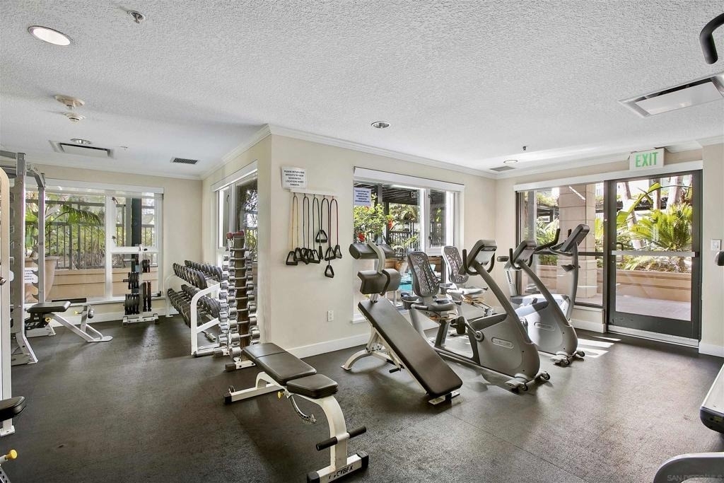 1199 Pacific Hwy. - Photo 23