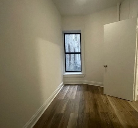 East 76th Street - Photo 2
