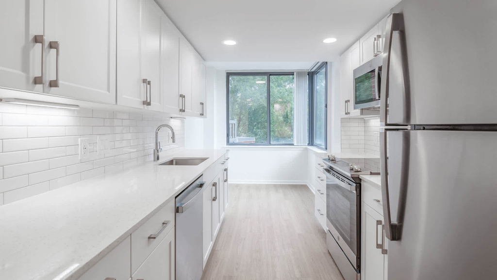 1415 North Taft Street - Photo 5