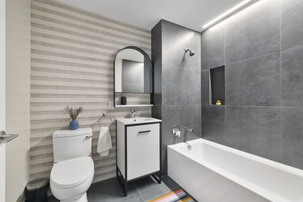 299 East 161st Street - Photo 4