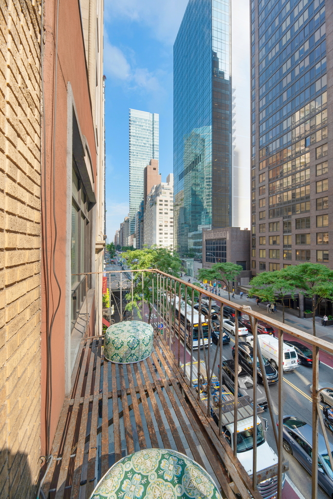 East 57th Street - Photo 3