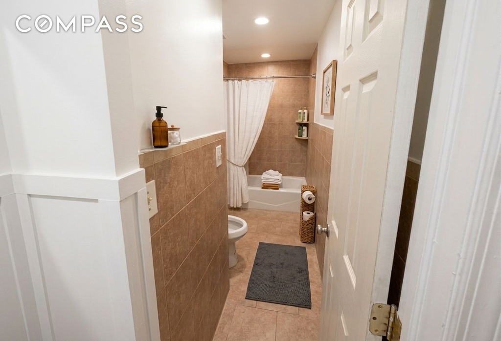 1040 Nostrand Avenue - Photo 7